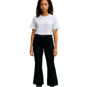 Tractr Women’s High Rise Flare Slim Fit Jeans Black Velvet Size 8 NWT